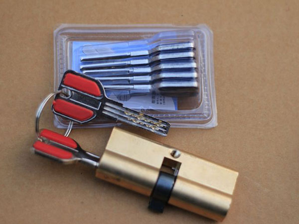 东洲24小时上门开锁公司